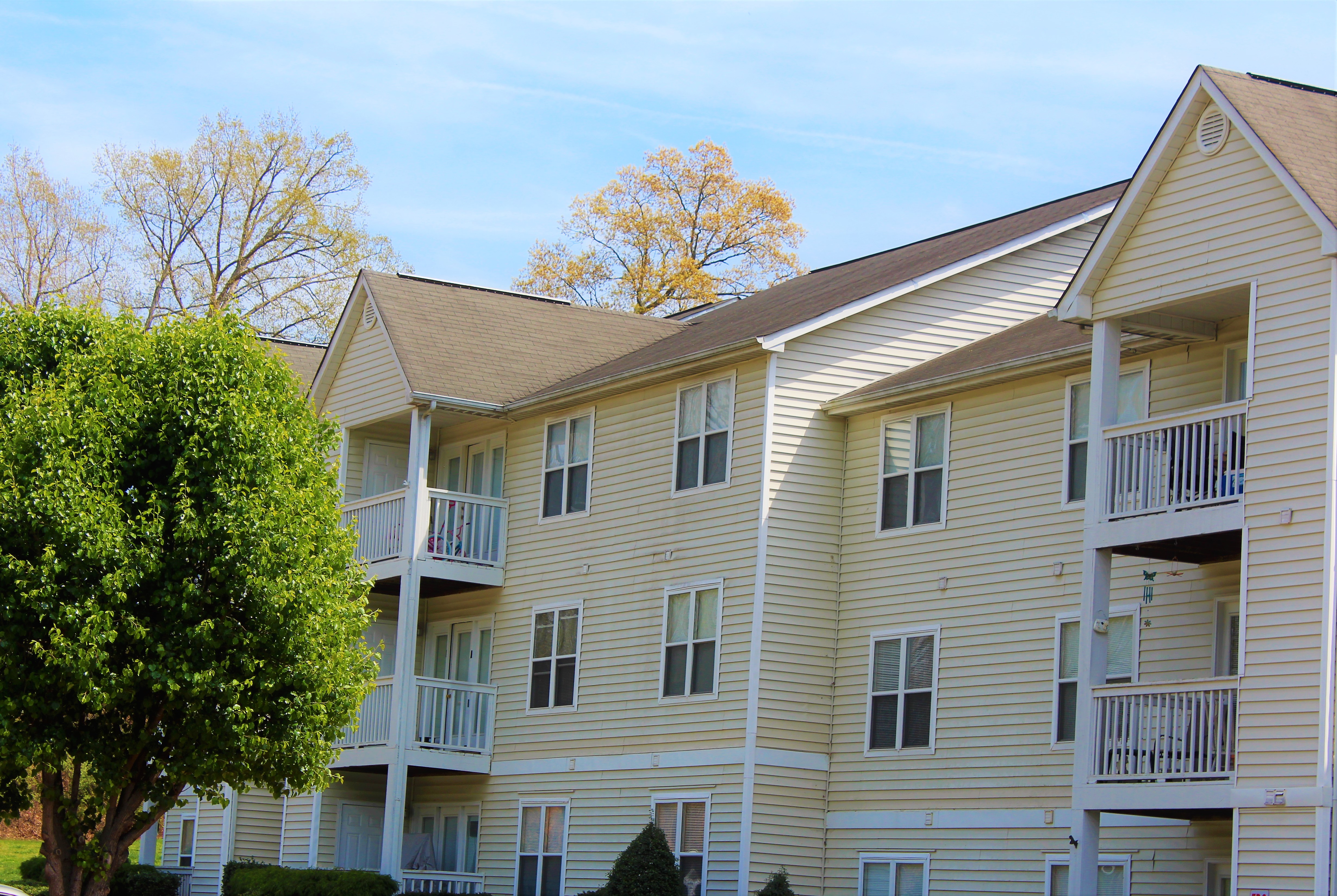 Riverfront Apartments Pittsburgh